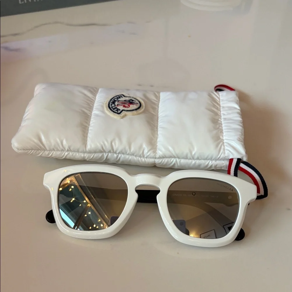 White Sunglasses with Case - Picture 1 of 7